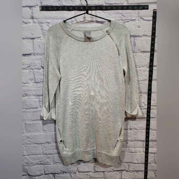 Tahari soft light gray sweater with zipper and button accents. Size Large NEW - Picture 1 of 7